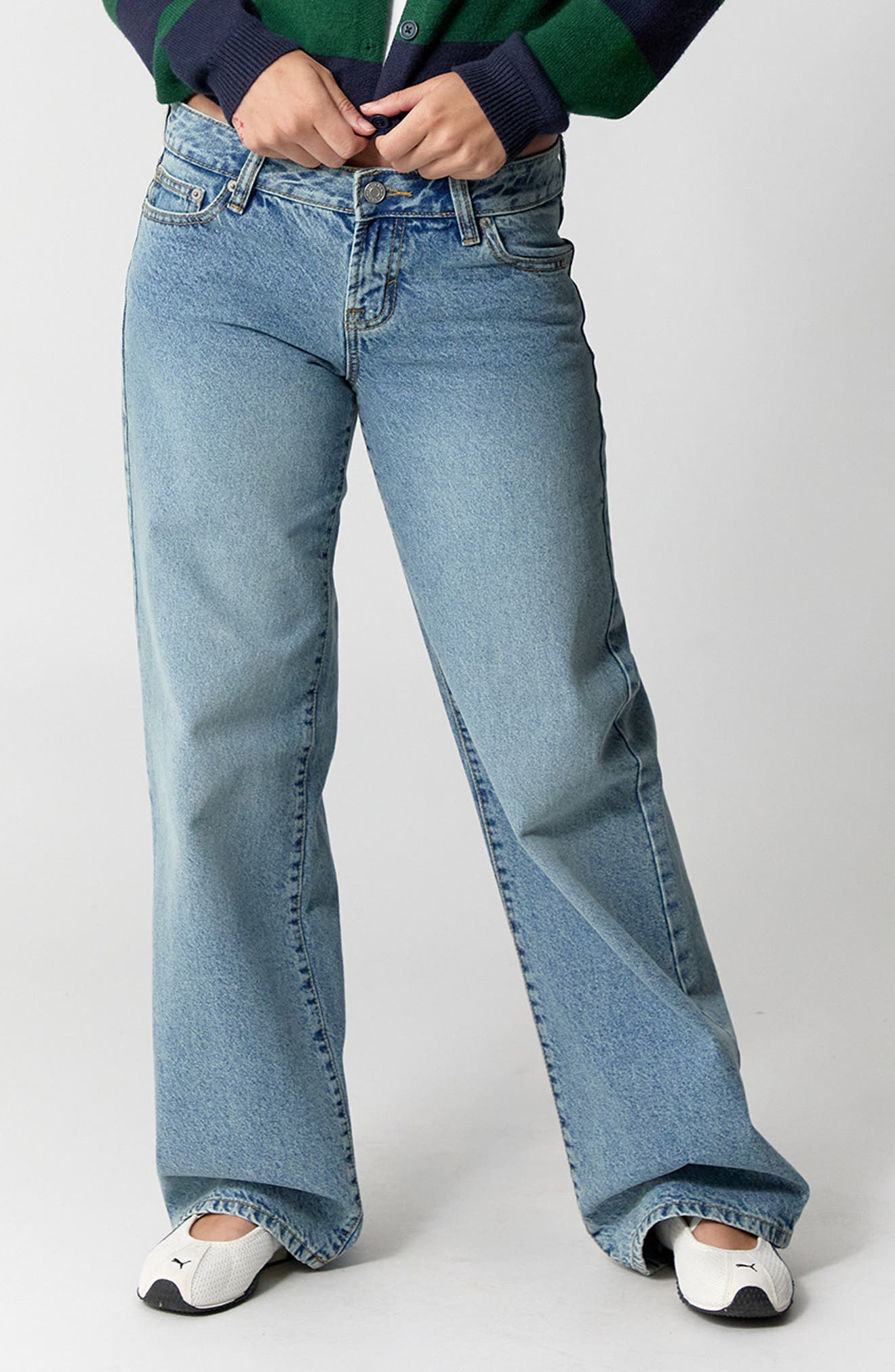 selected MEDIUM INDIGO