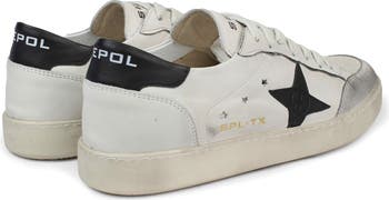 Estrella Star Sneaker