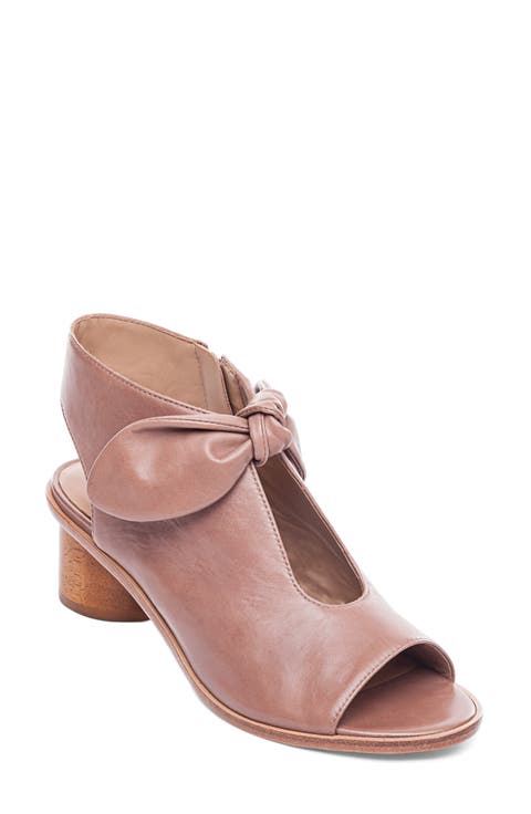 Bernardo Luna Sandal (Women)