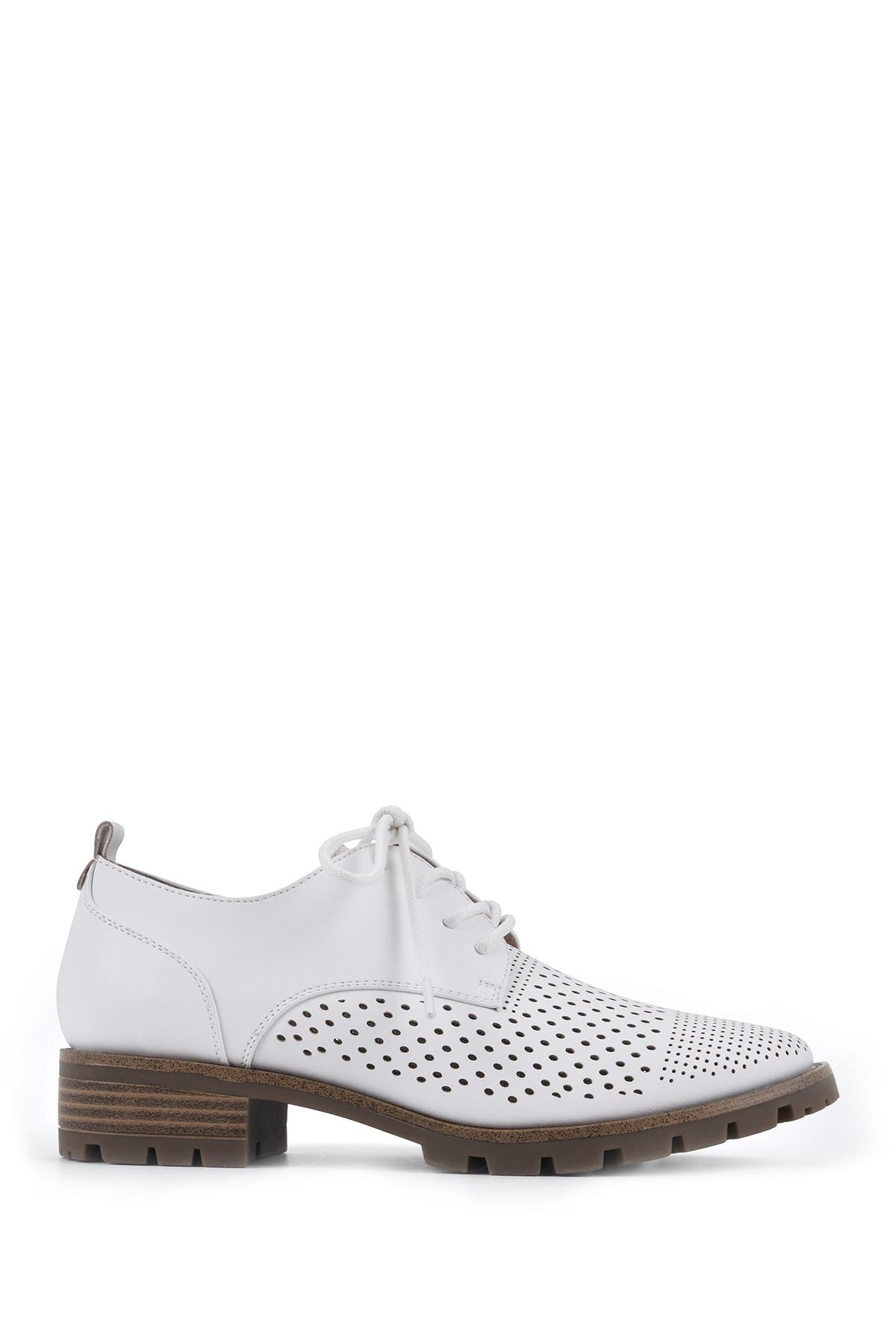 White Mountain Footwear Dream On Perforated Oxford, Alternate, color, 