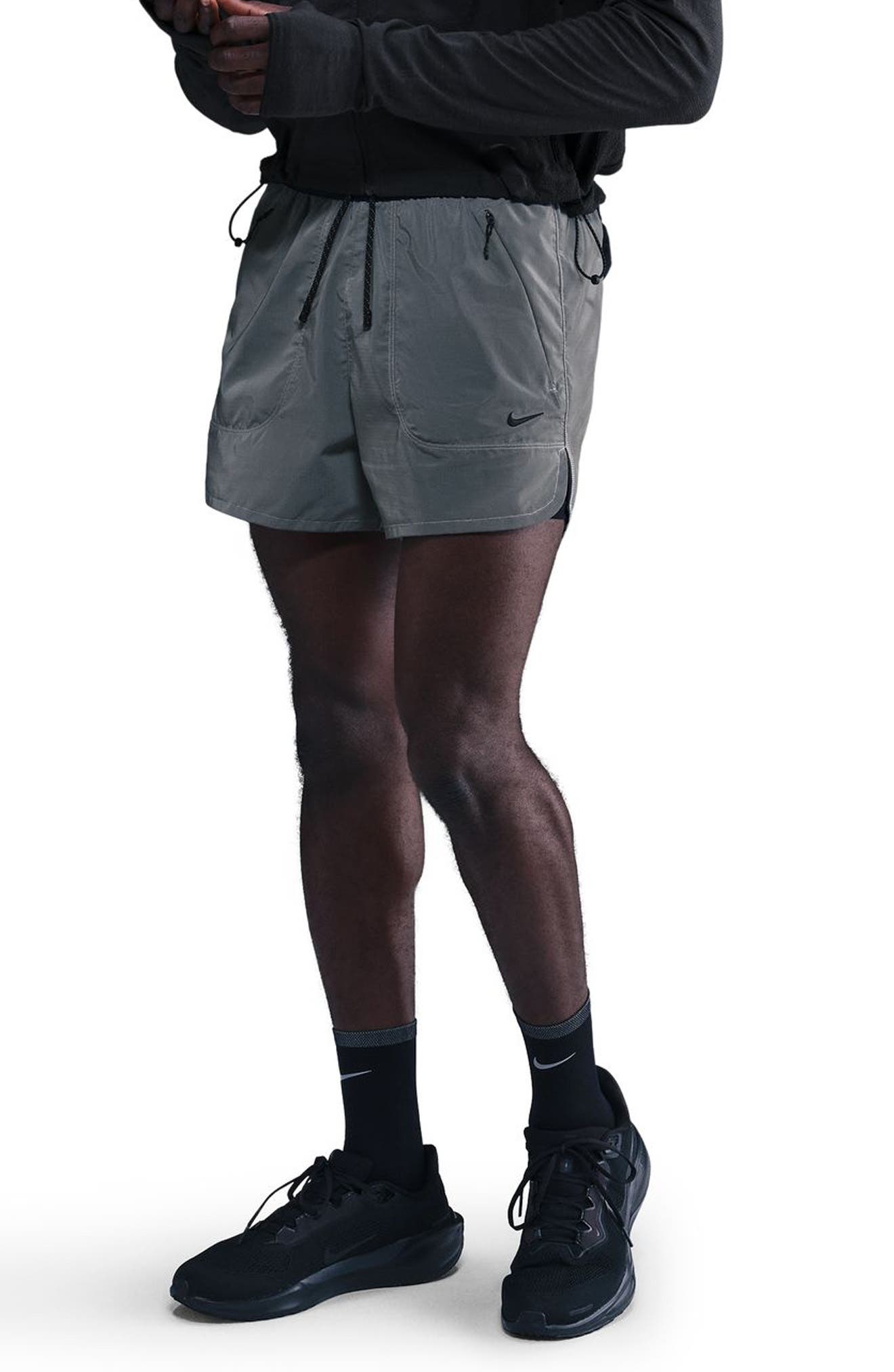 Sacai Nylon Twill Cargo Shorts | Nordstrom