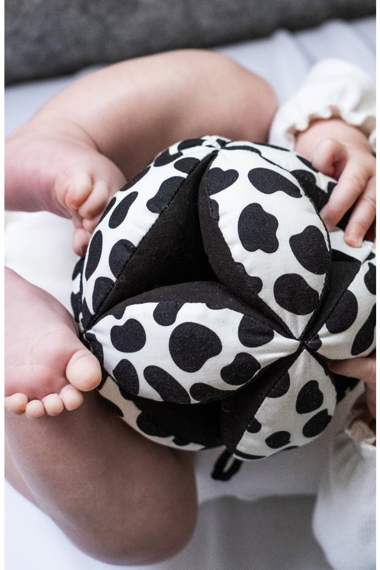 Sensory Grasp Ball, Alternate, color, BLACK AND WHITE