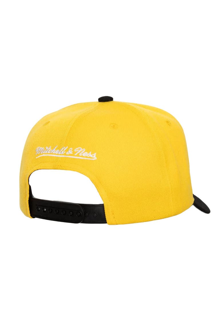 Men's Mitchell & Ness Gold/Black Boston Bruins Underarch Two-Tone Pro Crown Snapback Hat, Alternate, color, Gold