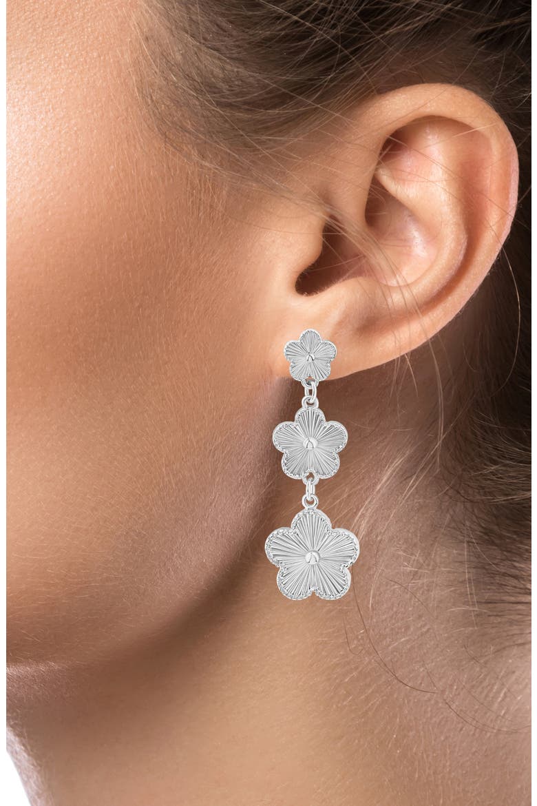 Cascading 3 Tier Clover Drop Earrings (Nordstrom Exclusive), Alternate, color, SILVER
