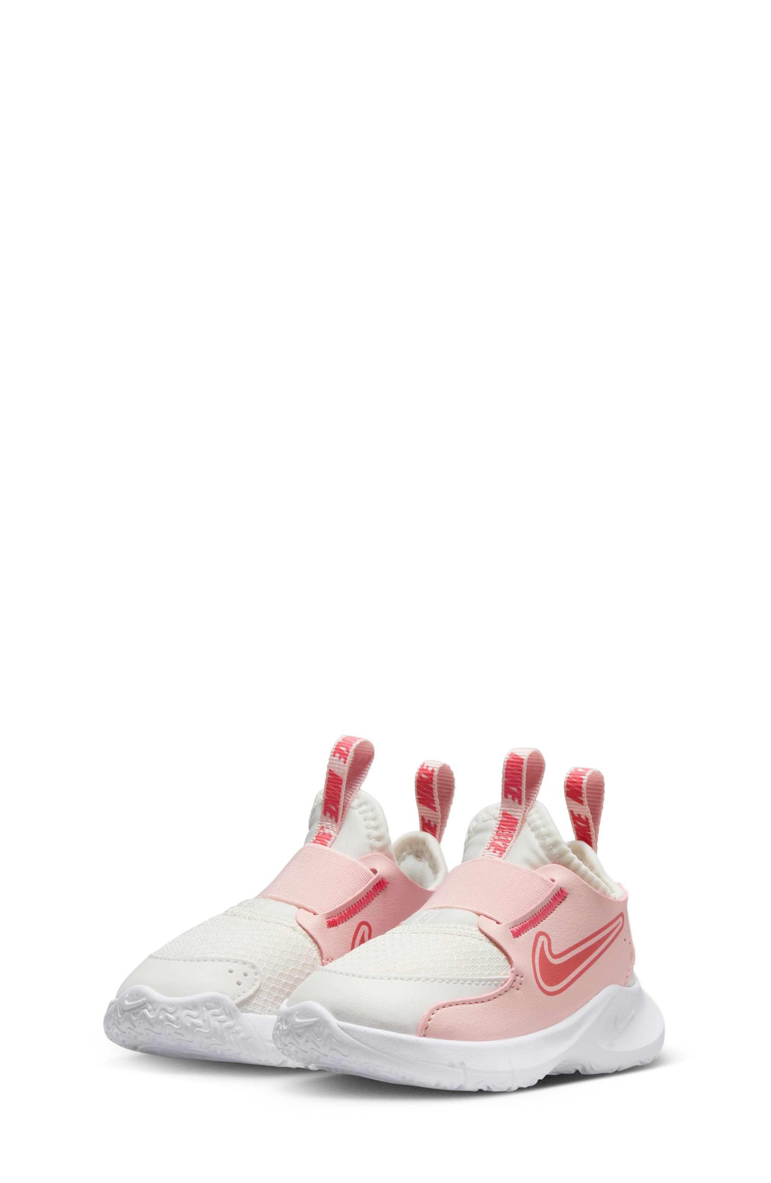  Summit White/ Magic Ember