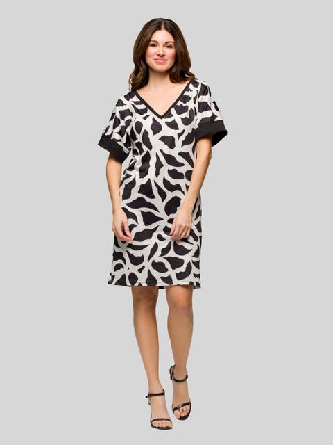 Black and White Short Sleeve Knee Length T Shirt Dress