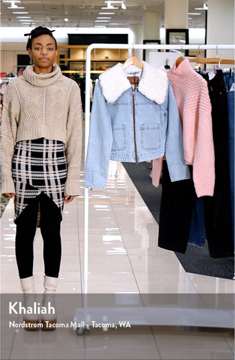 Retro Faux Fur Trim Zip-Up Denim Trucker Jacket, sales video thumbnail