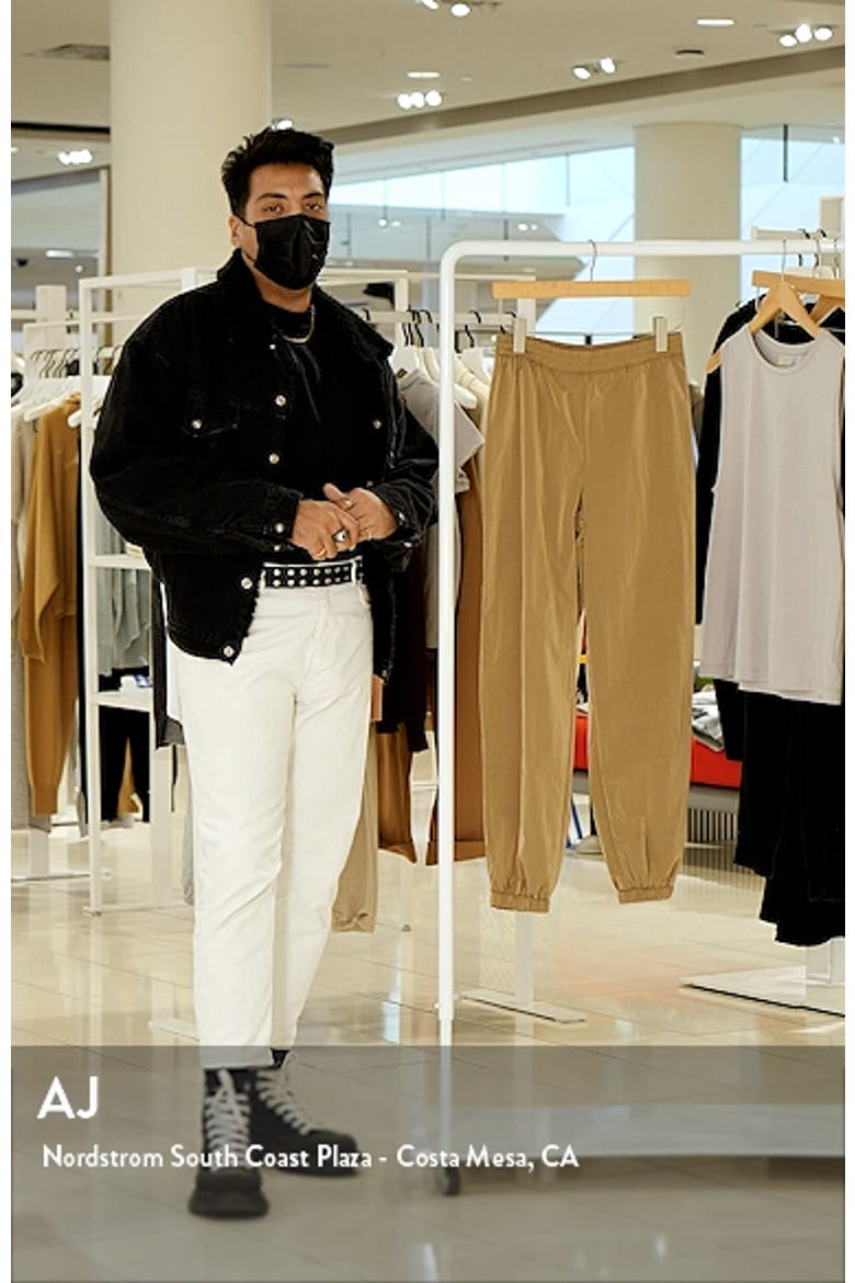 Essential Cargo Pants video