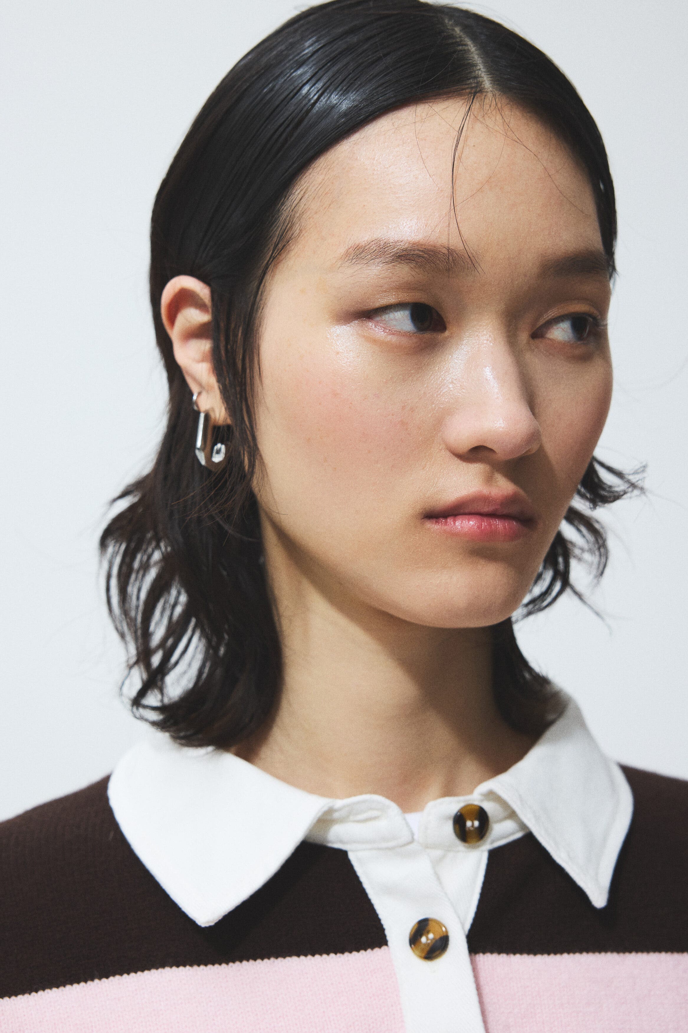 Sweater with collar - image 2