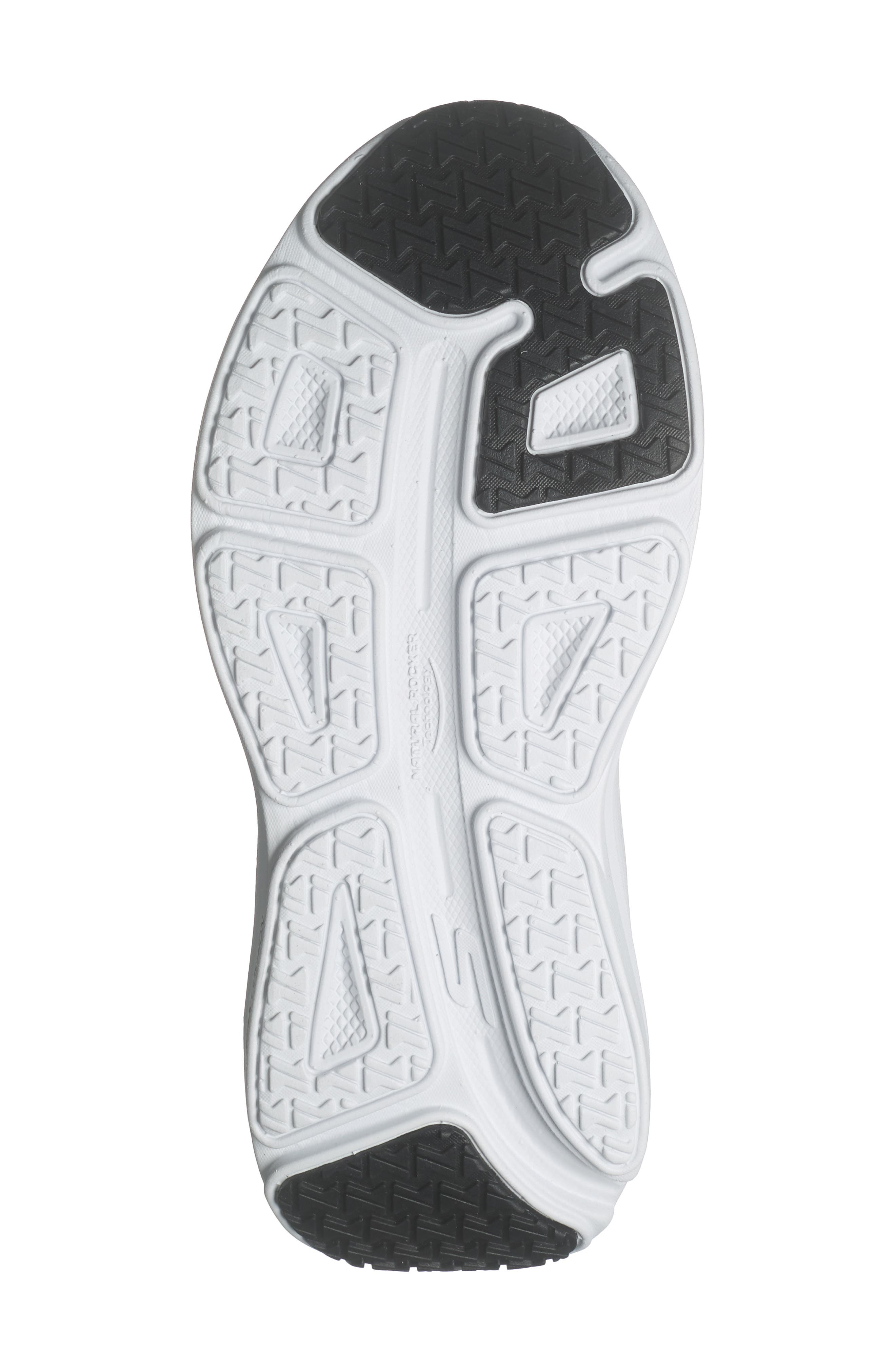 SKECHERS Swift-Fit Max Cushioning Endeavour Sneaker, Alternate, color, Black/ White