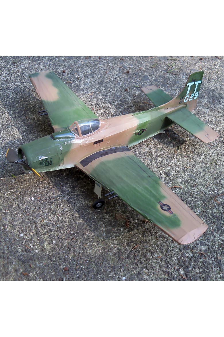 A-1H Skyraider Flying Model Kit 904, Alternate, color, Multicolored