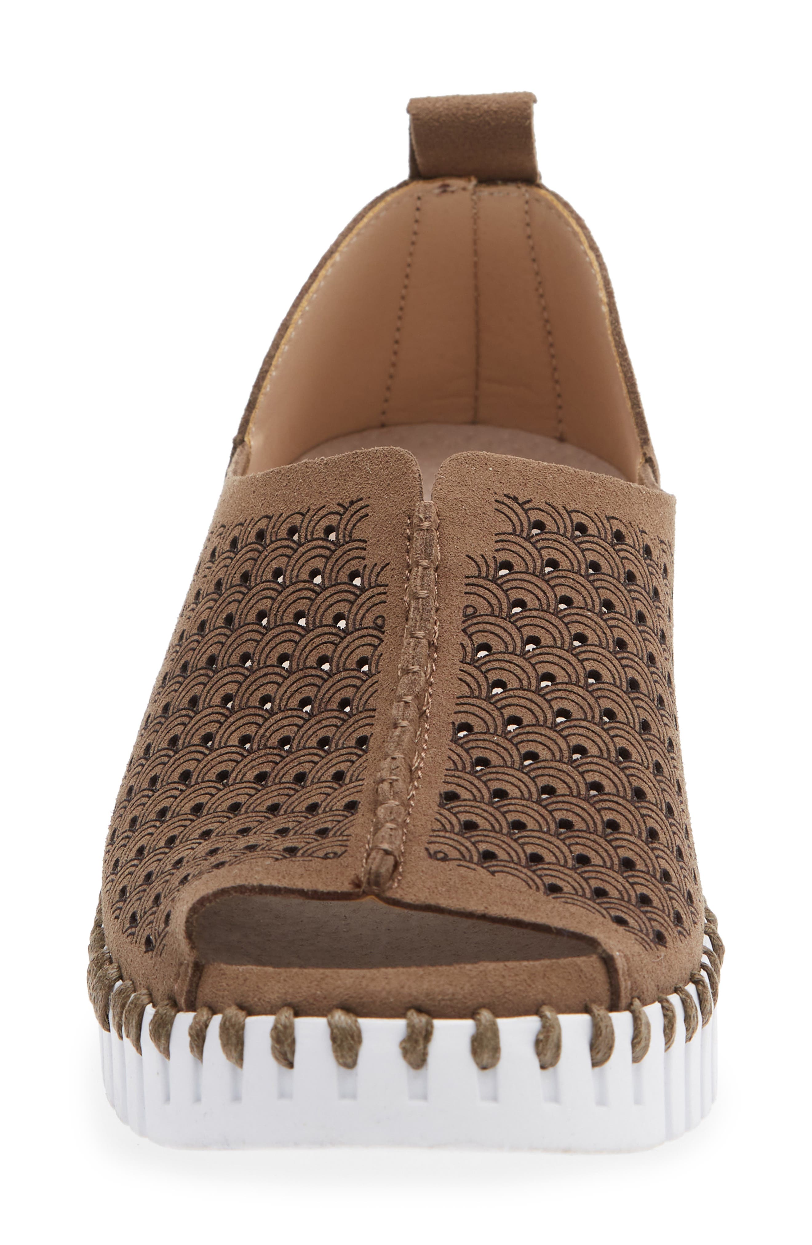 Tulip 9377 Slip-On Shoe, Alternate, color, CHESTNUT