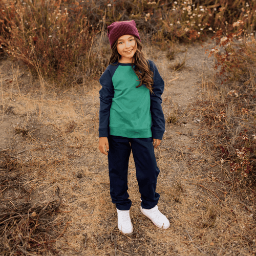 Jackalo Stevie Raglan Sweatshirt In Hunter Green & Navy