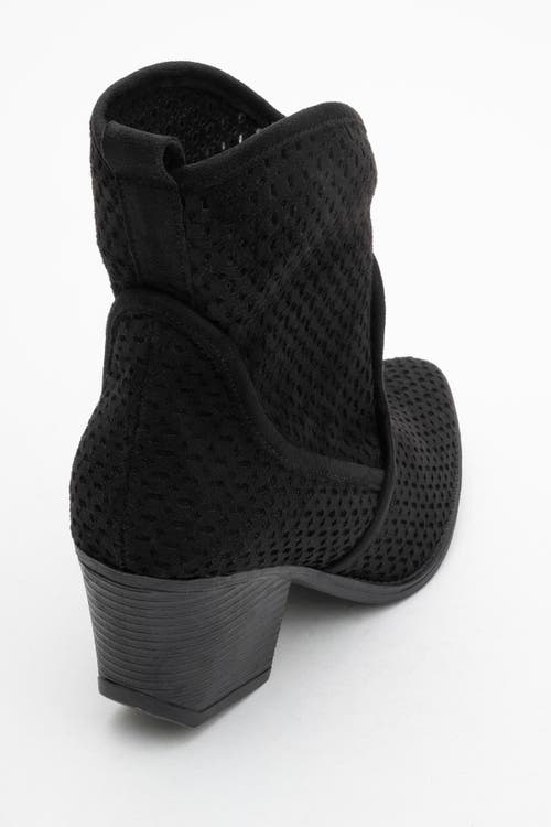 Prologue Shoes Pera Block Heel Boot In Black