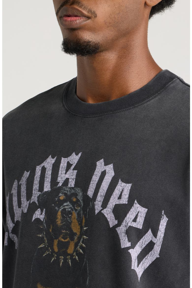 Need Hugs Graphic T-Shirt, Alternate, color, BLACK FADE