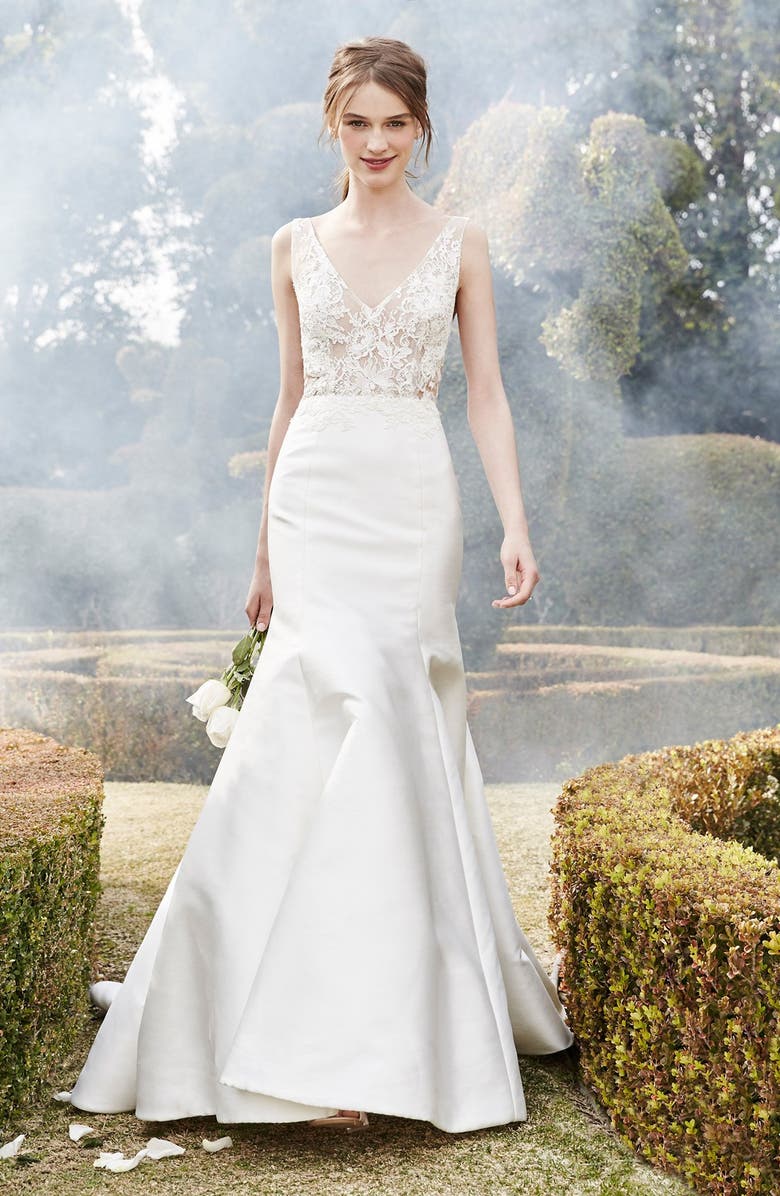 BLISS Monique Lhuillier Lace & Mikado V-Neck Trumpet Gown, Main, color,