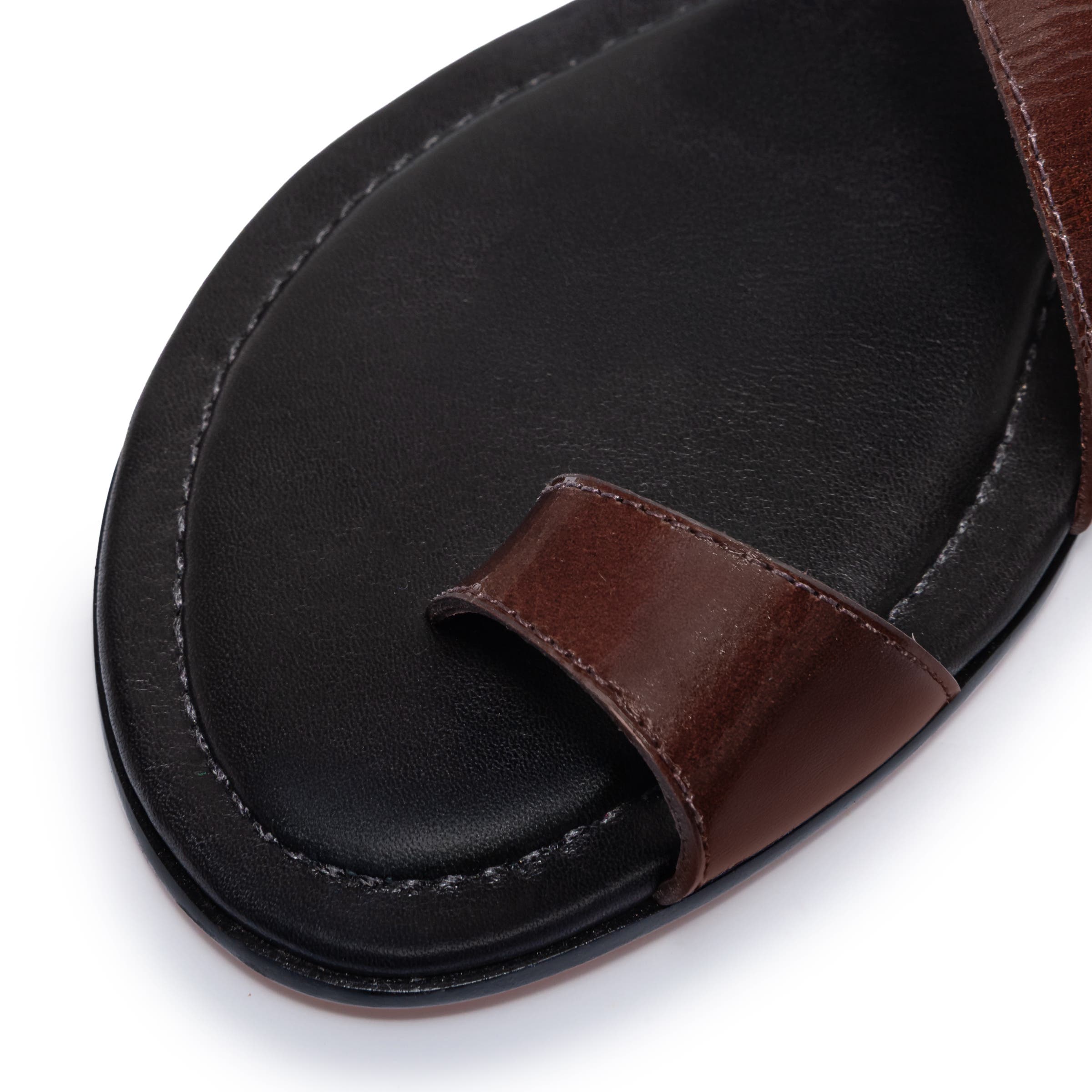 Hartshorn Toe Ring Sandal, Alternate, color, DARK CHOCOLATE