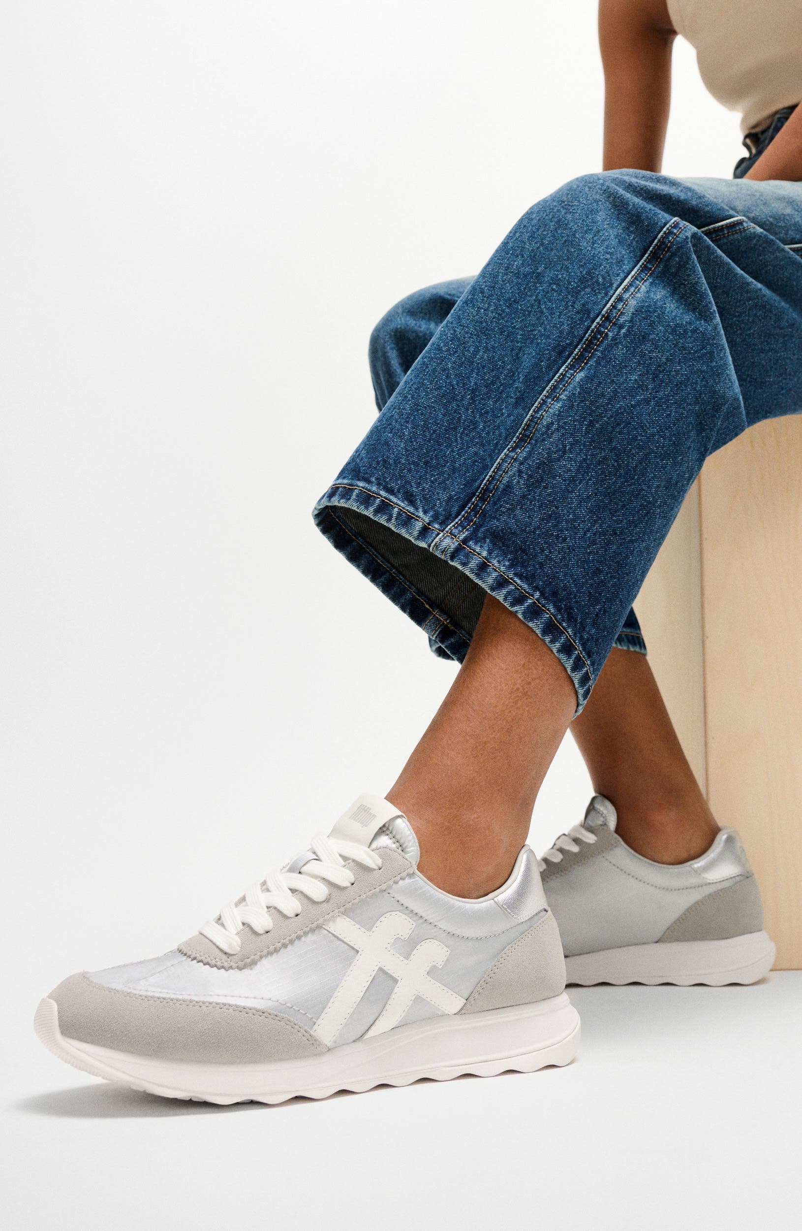 Retro-Q Sneaker, Alternate, color, SILVER/ URBAN WHITE