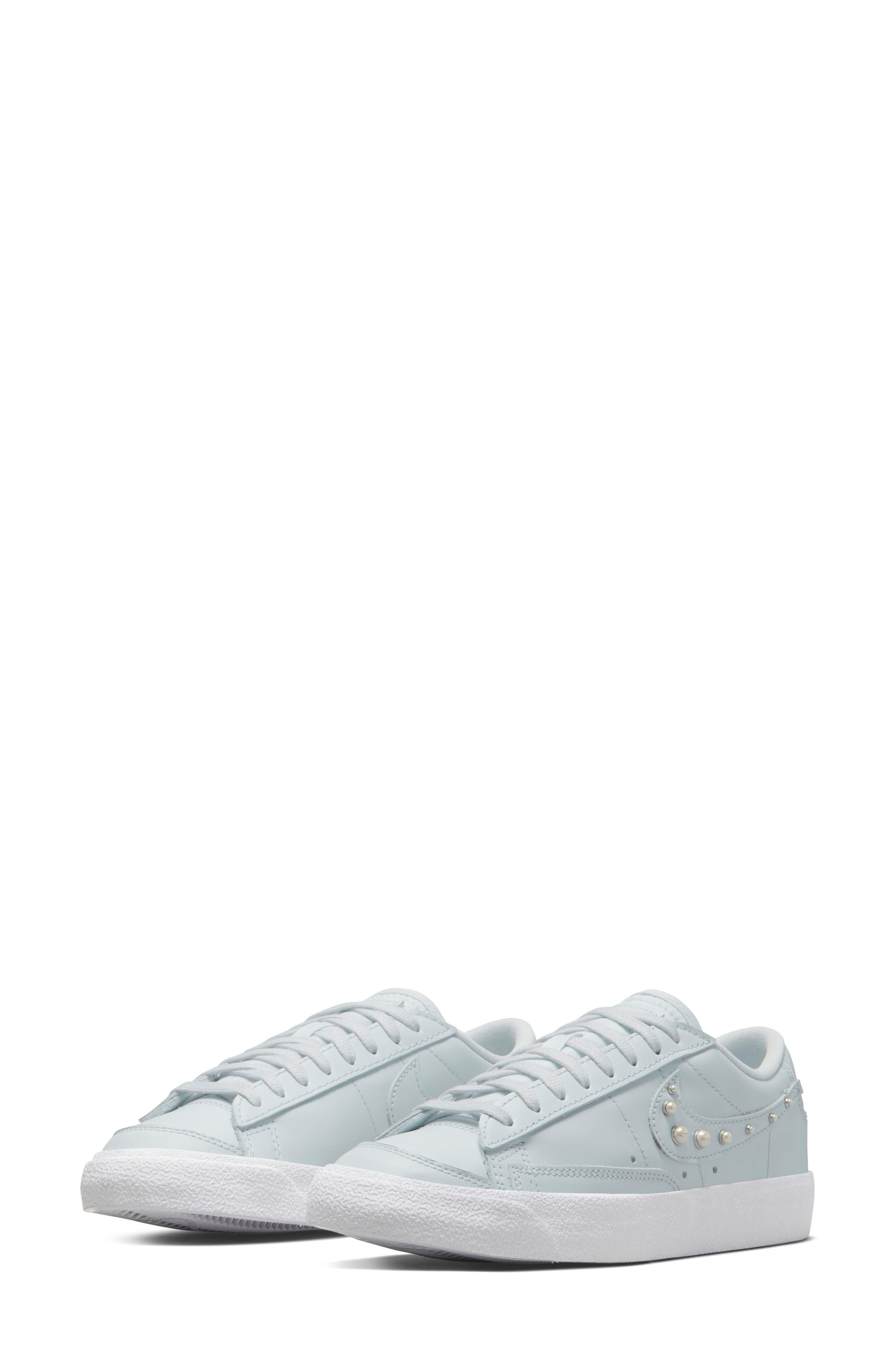 Nike Blazer Low '77 SE Sneaker, Main, color, 