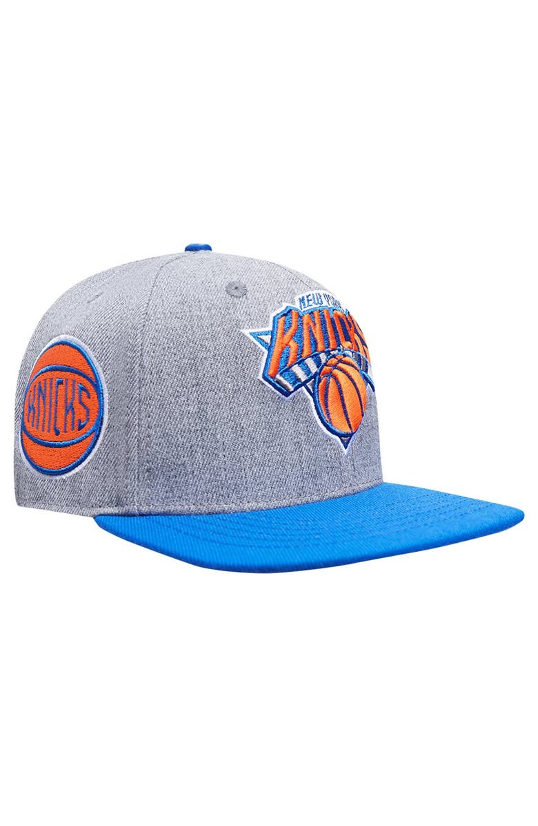 PRO STANDARD Men's Pro Standard Gray/Blue New York Knicks Classic Logo Two-Tone Snapback Hat, Main, color, 