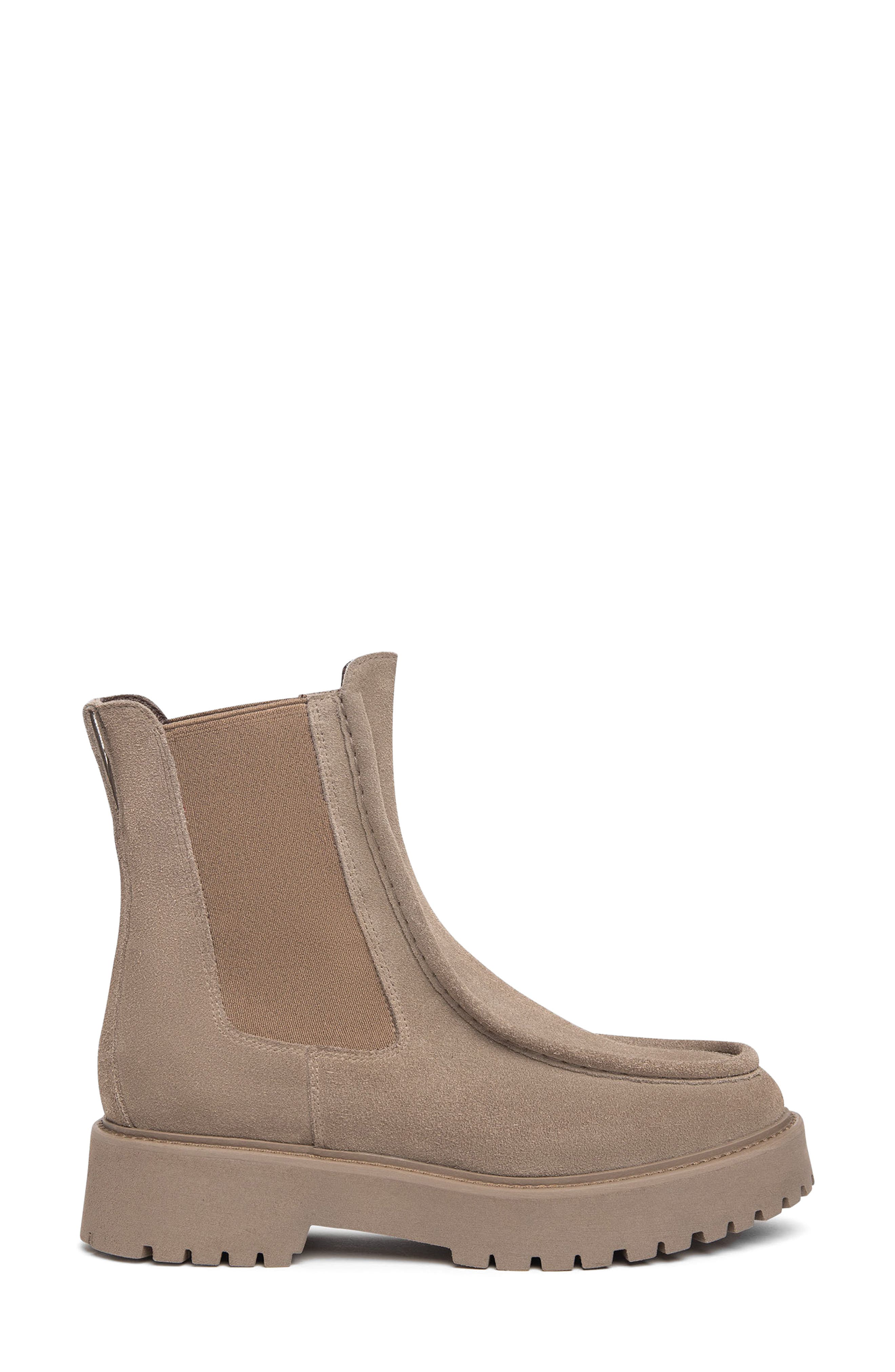 NeroGiardini Lug Sole Chelsea Boot, Alternate, color, 
