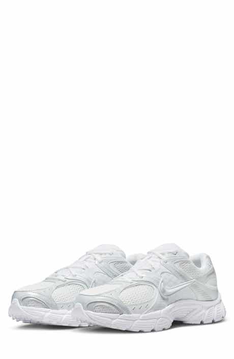 Nike V5 RNR Sneaker