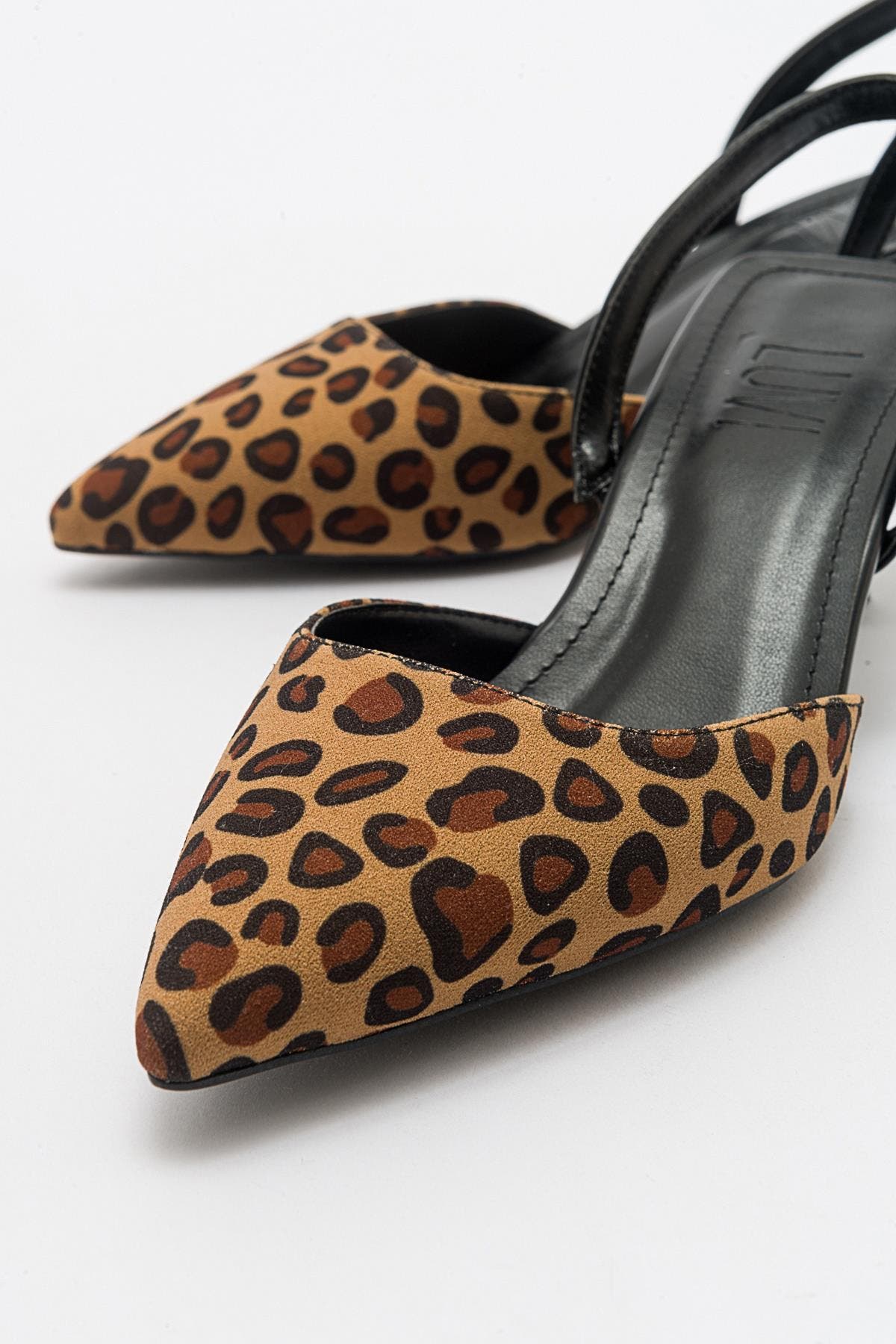Prologue Shoes Over Pointed Toe Pump, Alternate, color, Leopard Pattern