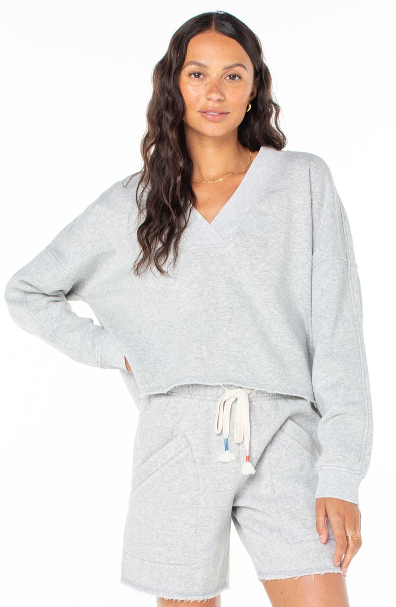Roxy Lowland Pullover V-Neck Sweater, Alternate, color, Heather Grey
