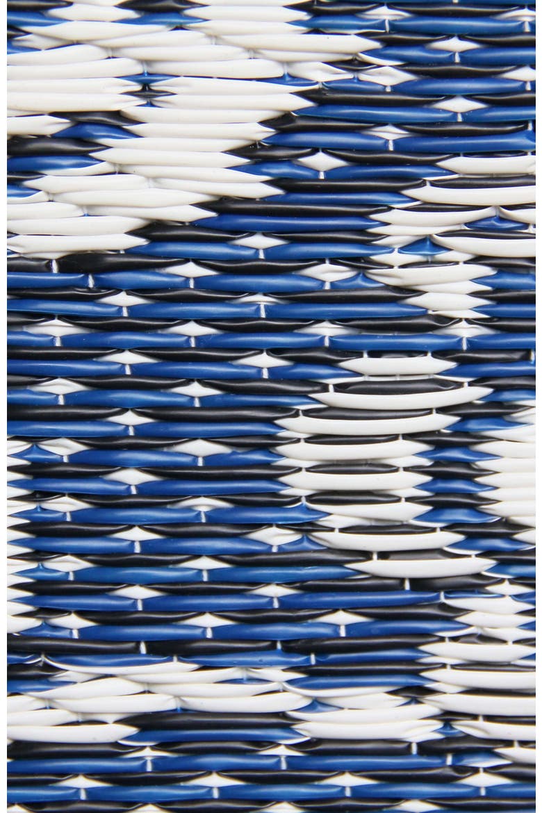 Garland Blue & White, Alternate, color, blue and white