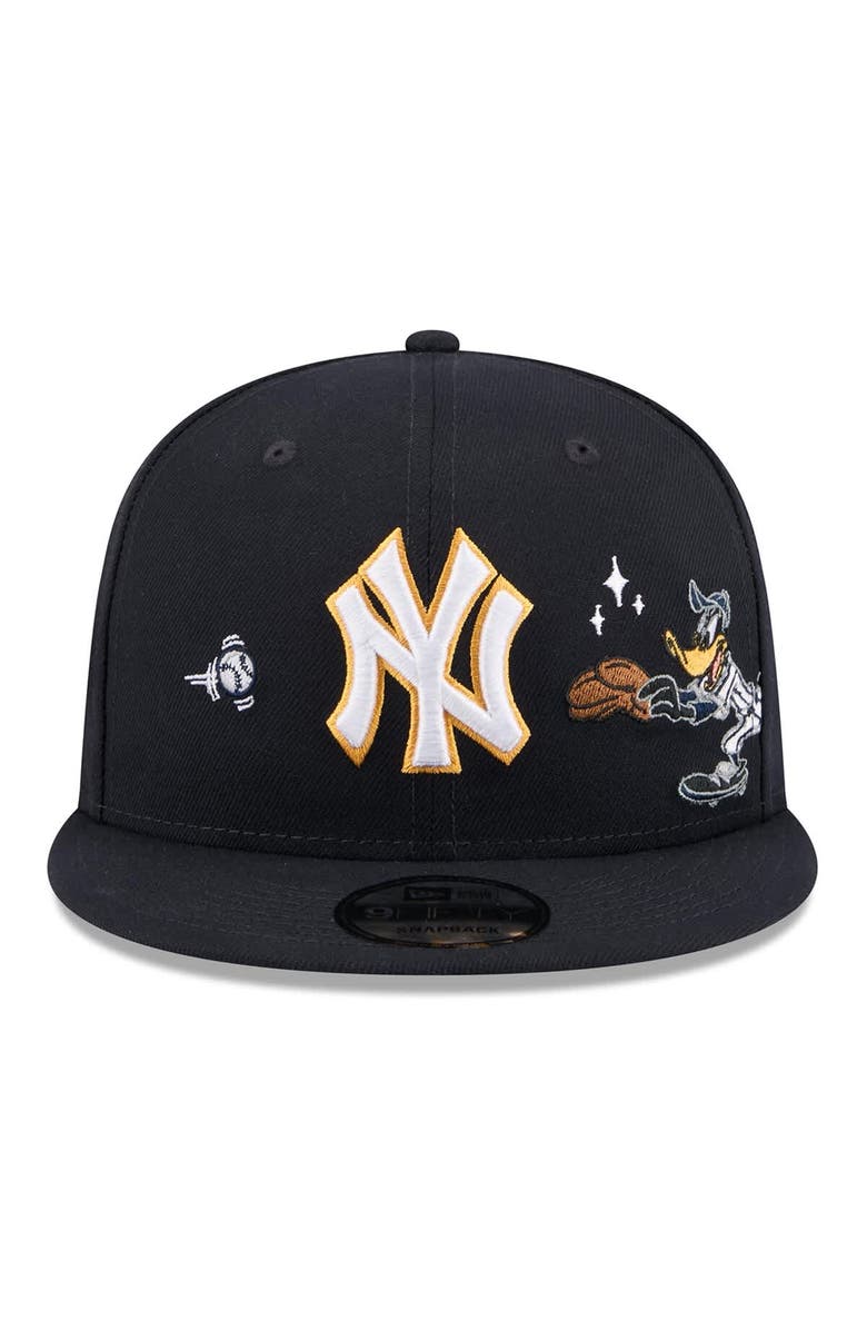 New Era Men's New Era Navy New York Yankees Looney Tunes Daffy Duck 9FIFTY Snapback Hat, Alternate, color, 