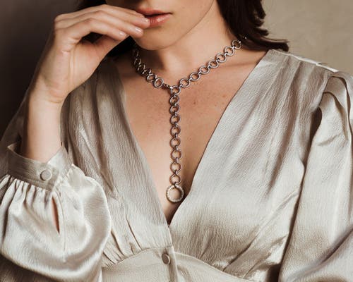 Zarux Modern Circle Link Necklace With Moissanite Stone In Silver