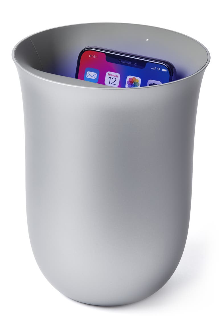 Oblio Wireless Charger & UV Cleaner video