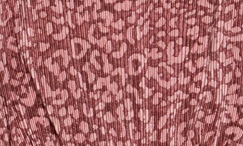 Dr2 By Daniel Rainn Leopard Print Short Sleeve Plissé Maxi Dress In Rhubarb