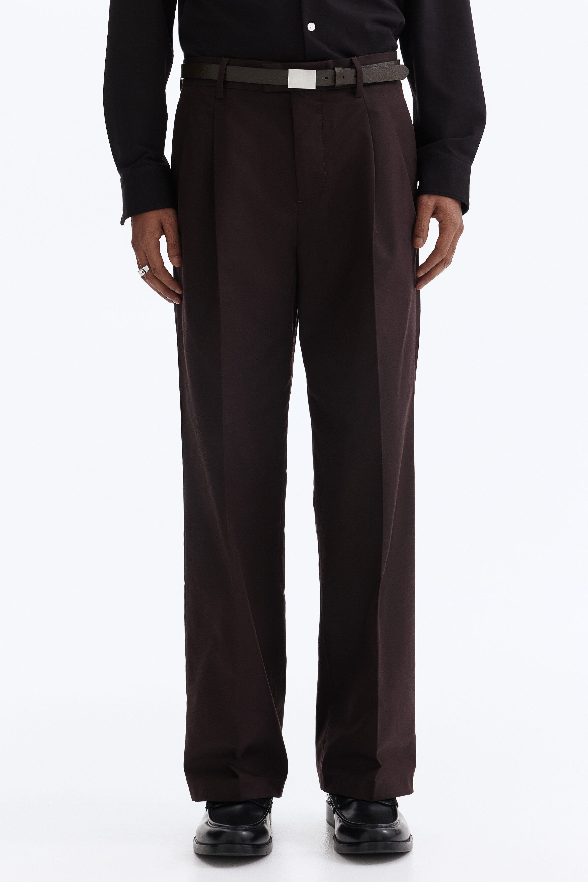 Loose-fit tailored pants - image 2