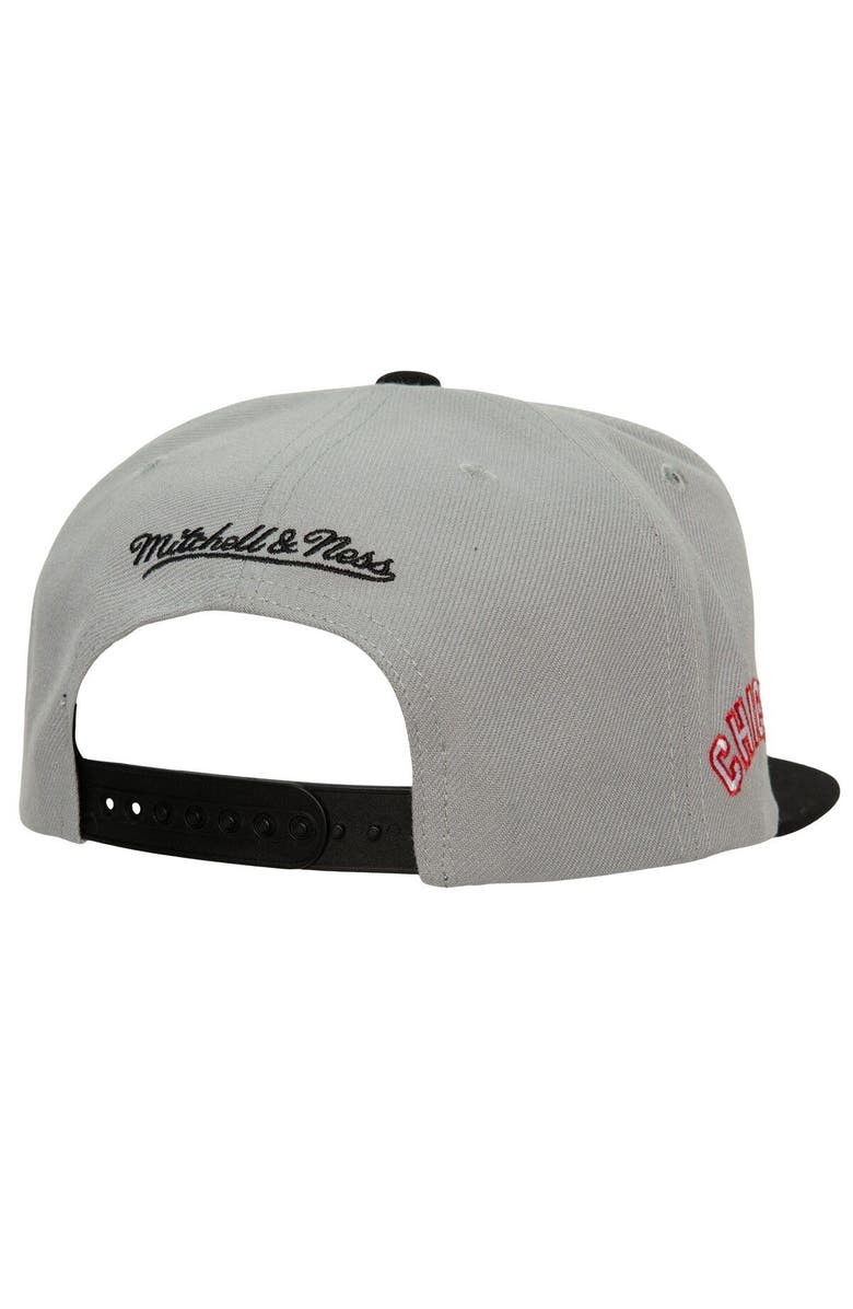 Mitchell & Ness Men's Mitchell & Ness Gray Chicago White Sox Cooperstown Collection Away Snapback Hat, Alternate, color, Gray