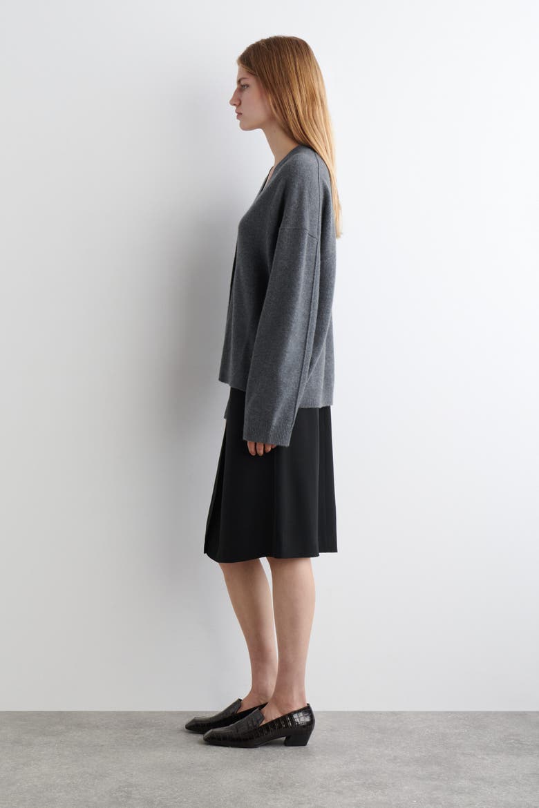 Cashmere Relaxed-Fit V-Neck Cardigan, Alternate, color, GRAY MÉLANGE