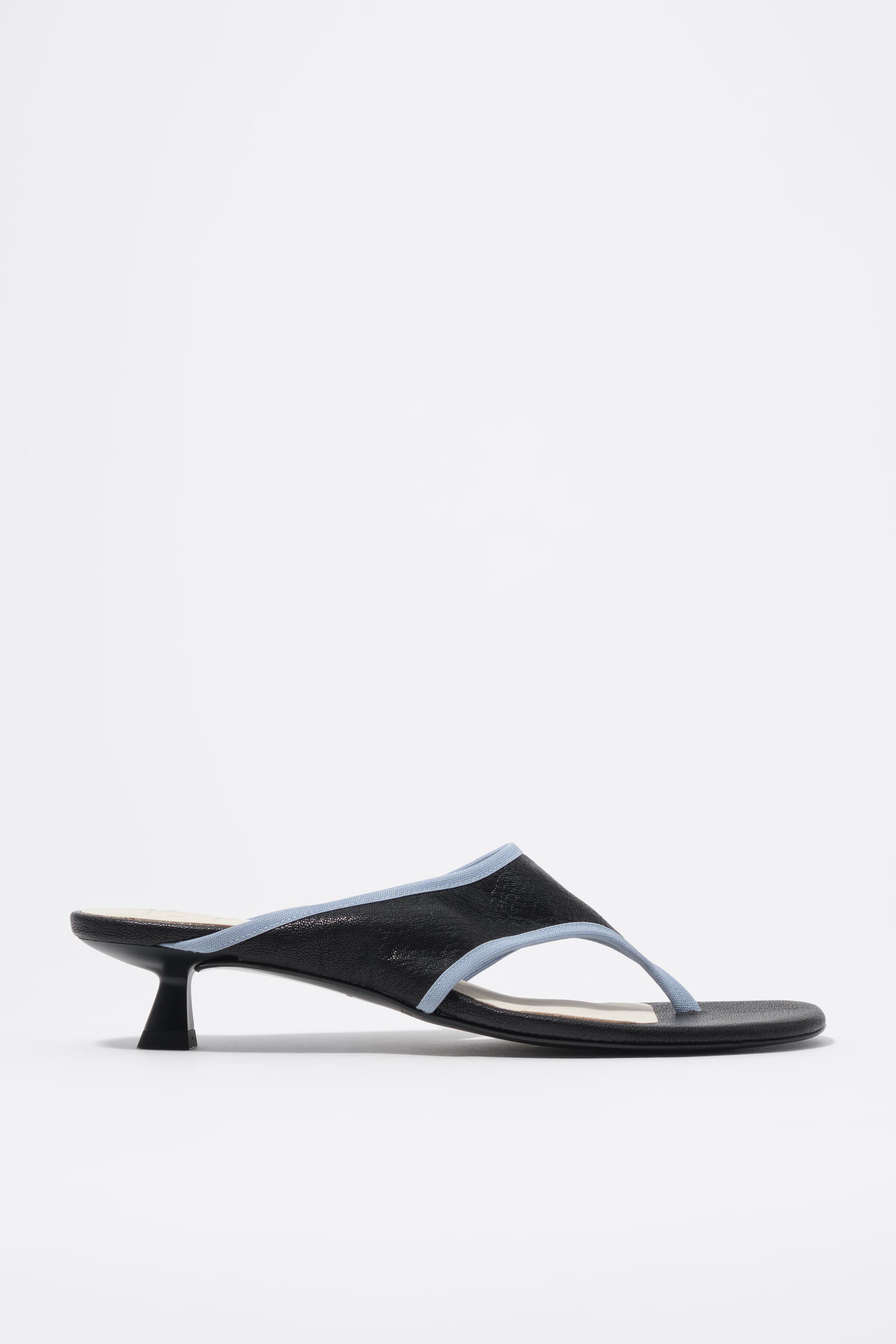 Bimba y Lola Heeled sandal in leather, Main, color, Black