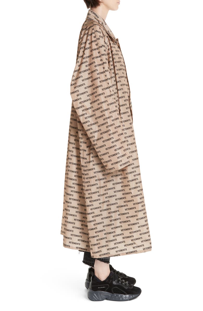 VETEMENTS Logo Waterproof Car Coat, Alternate, color, 