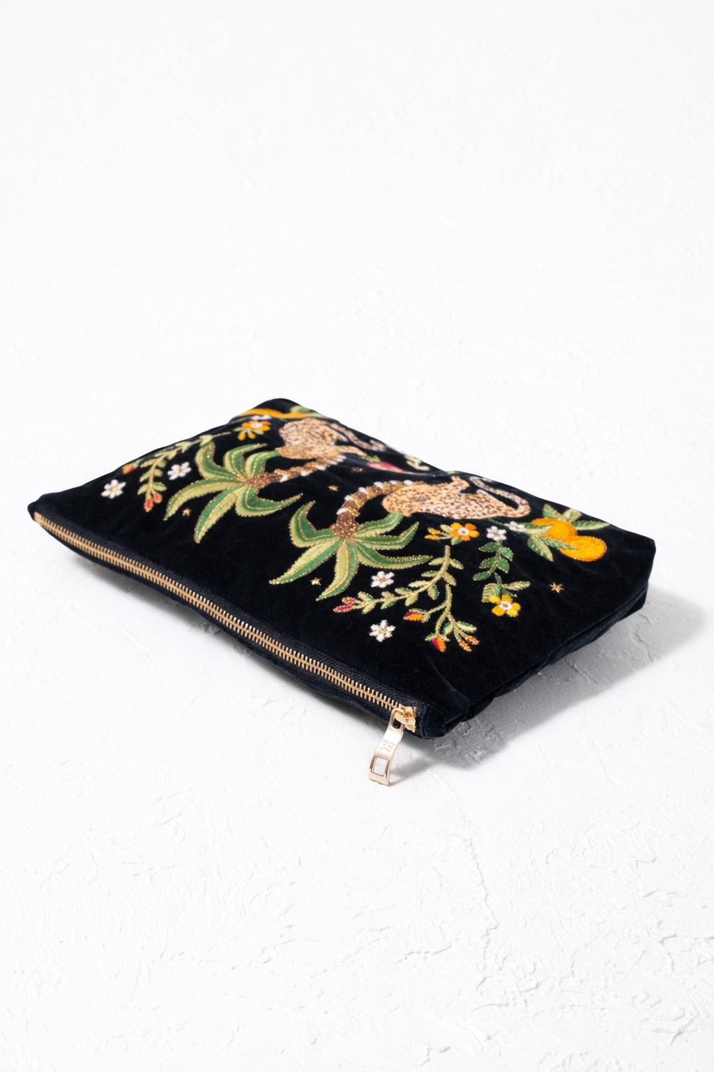 Elizabeth Scarlett Tropical Jaguar Velvet Everyday Pouch, Alternate, color, Charcoal