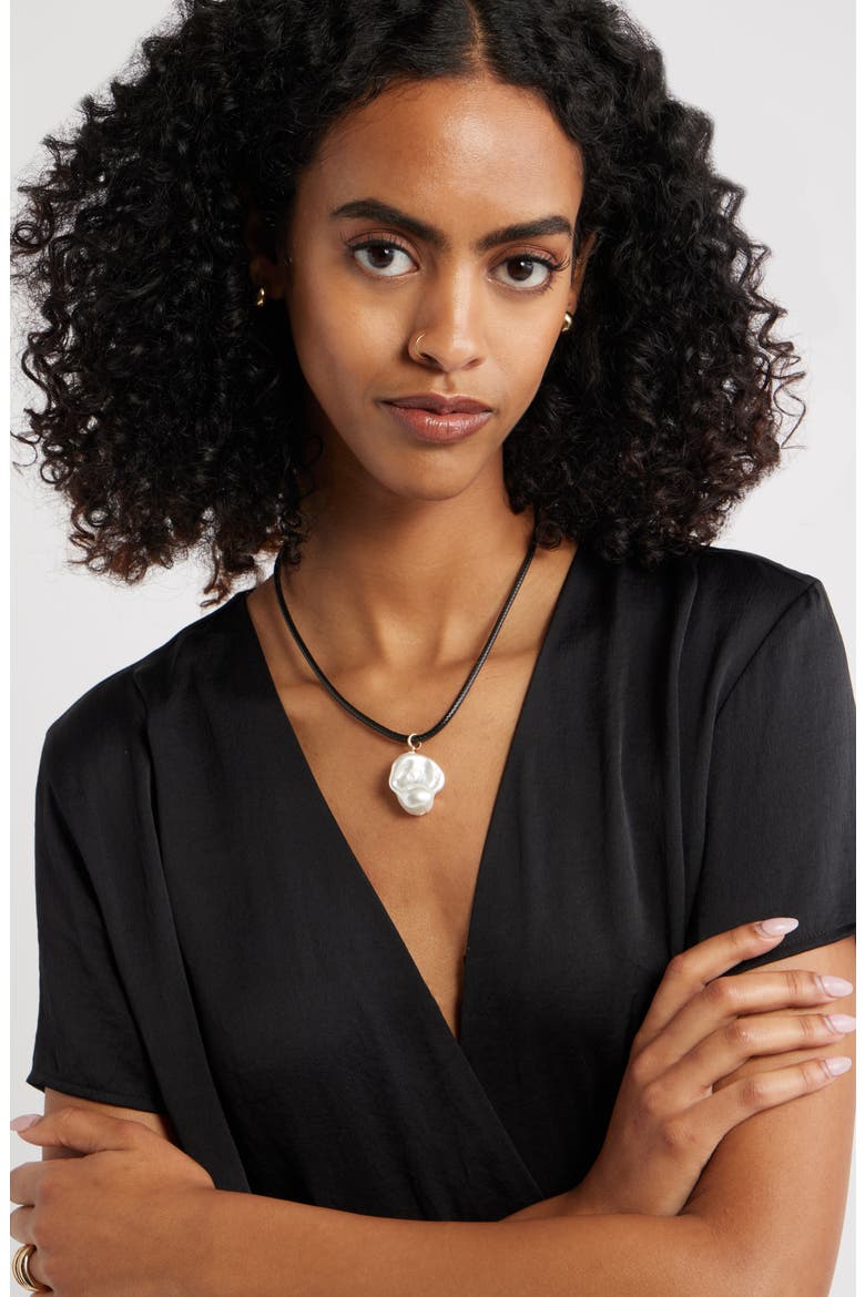 Cultured Pearl Pendant Necklace, Alternate, color, WHITE- BLACK- GOLD