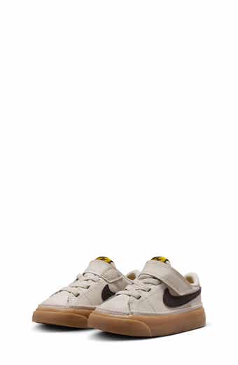 Court Legacy Sneaker