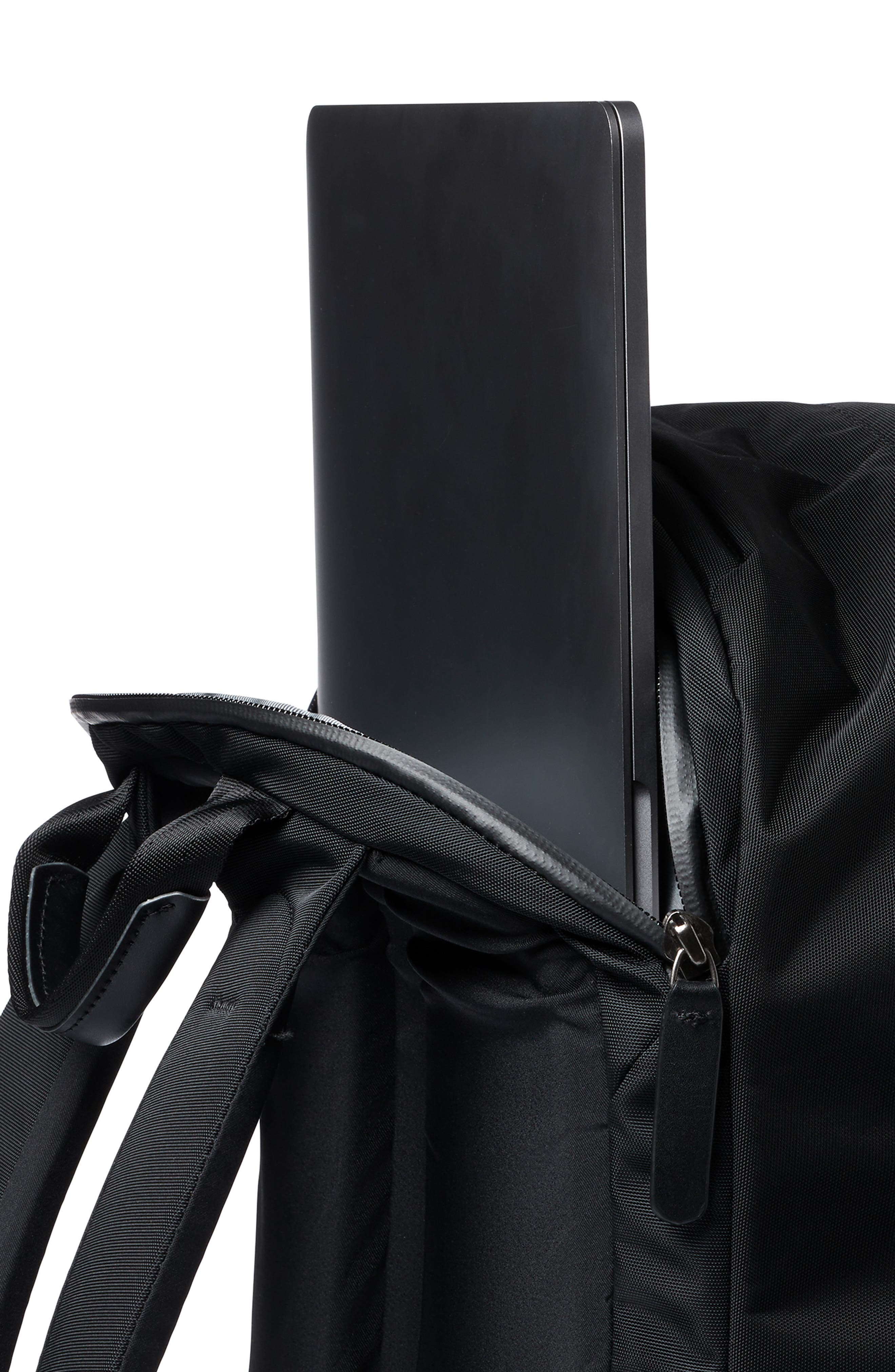 patagonia black hole 70l uk Wheeled Duffel Smolder Blue / Amanita Red The padded bottom panel Arva ST 35L Backpack Color:6