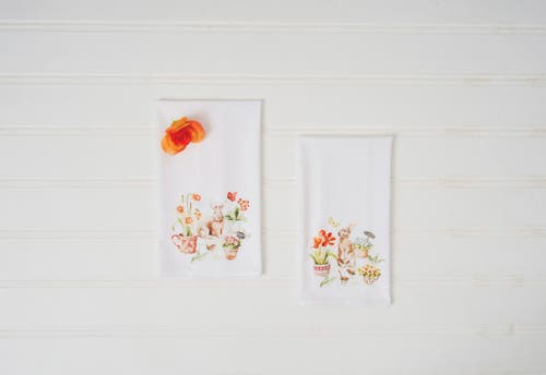 C & F Home C&f Home Little Garden Rabbit Bunny Kitchen And Bathroom Graphic Print Hand Towel In Multi