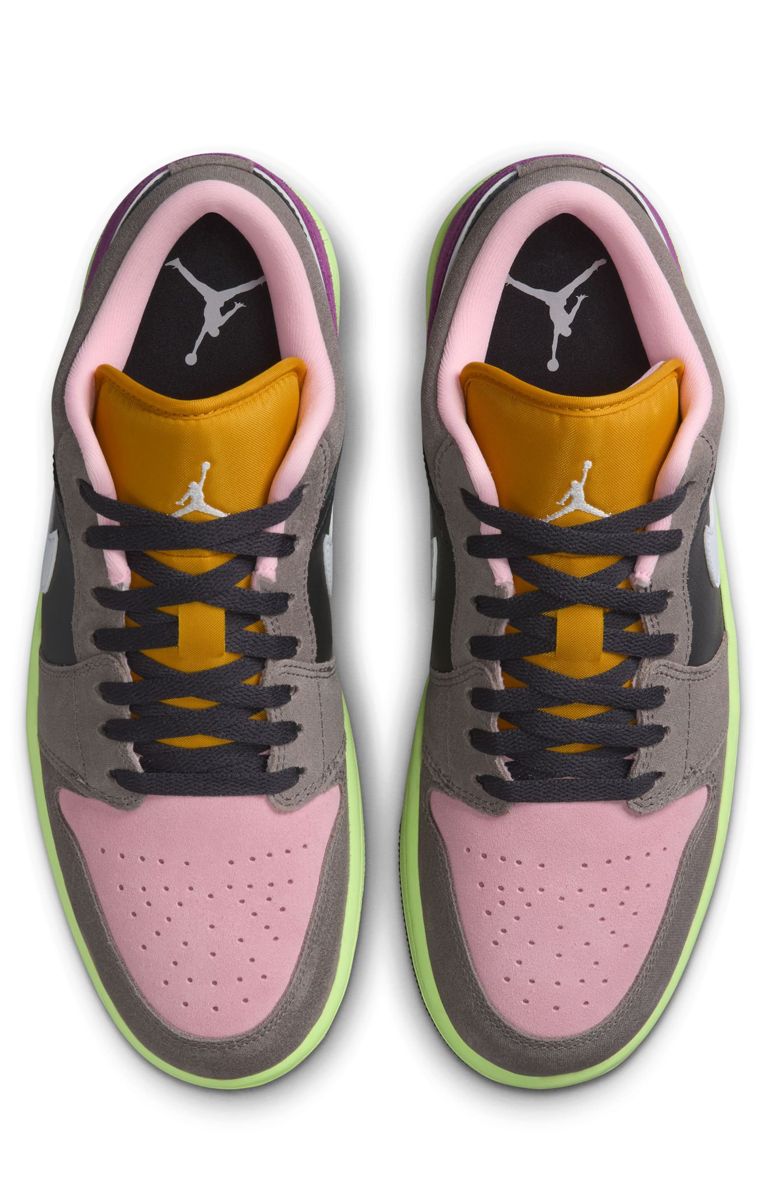 Jordan Air Jordan 1 Low SE Sneaker, Alternate, color, 005 Oilgy/White