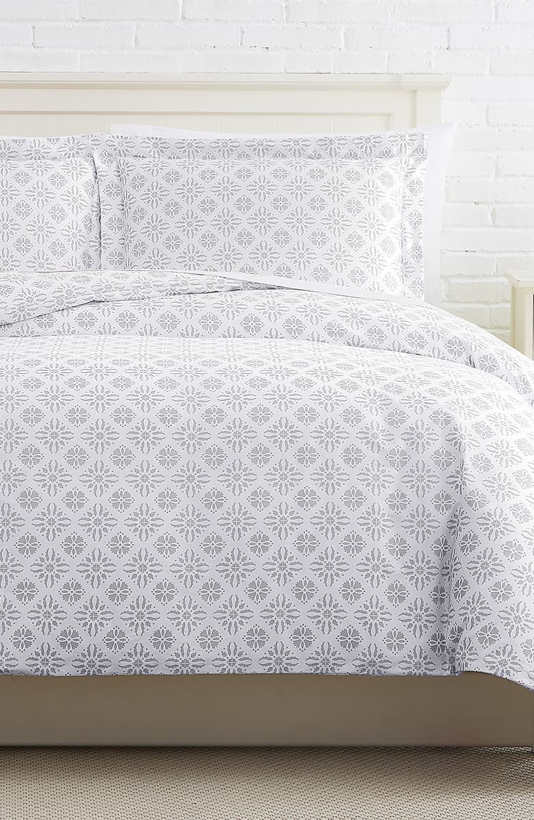 SOUTHSHORE FINE LINENS Premium Collection 300 Thread-Count Long Staple Cotton Oversized Duvet Cover Set, Alternate, color, Aztec Dreams Grey