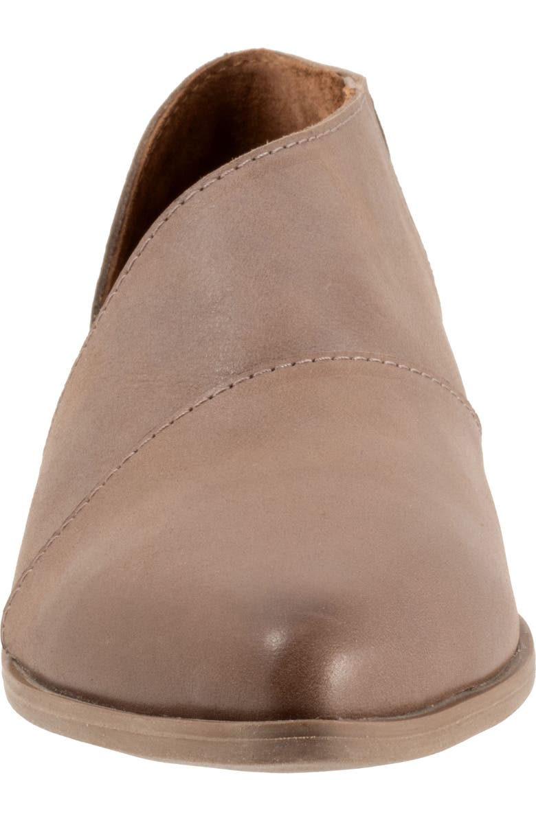 Bueno Blake Half D'Orsay Pointed Toe Flat, Alternate, color,