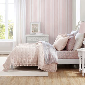 Hailee Quilt & Sham Set