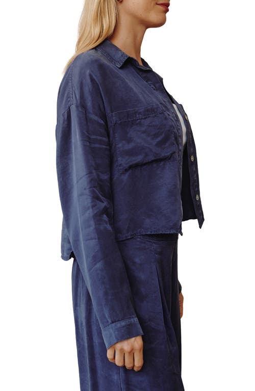Bella Dahl Inverted Pleat Crop Button-up Shirt In Blue