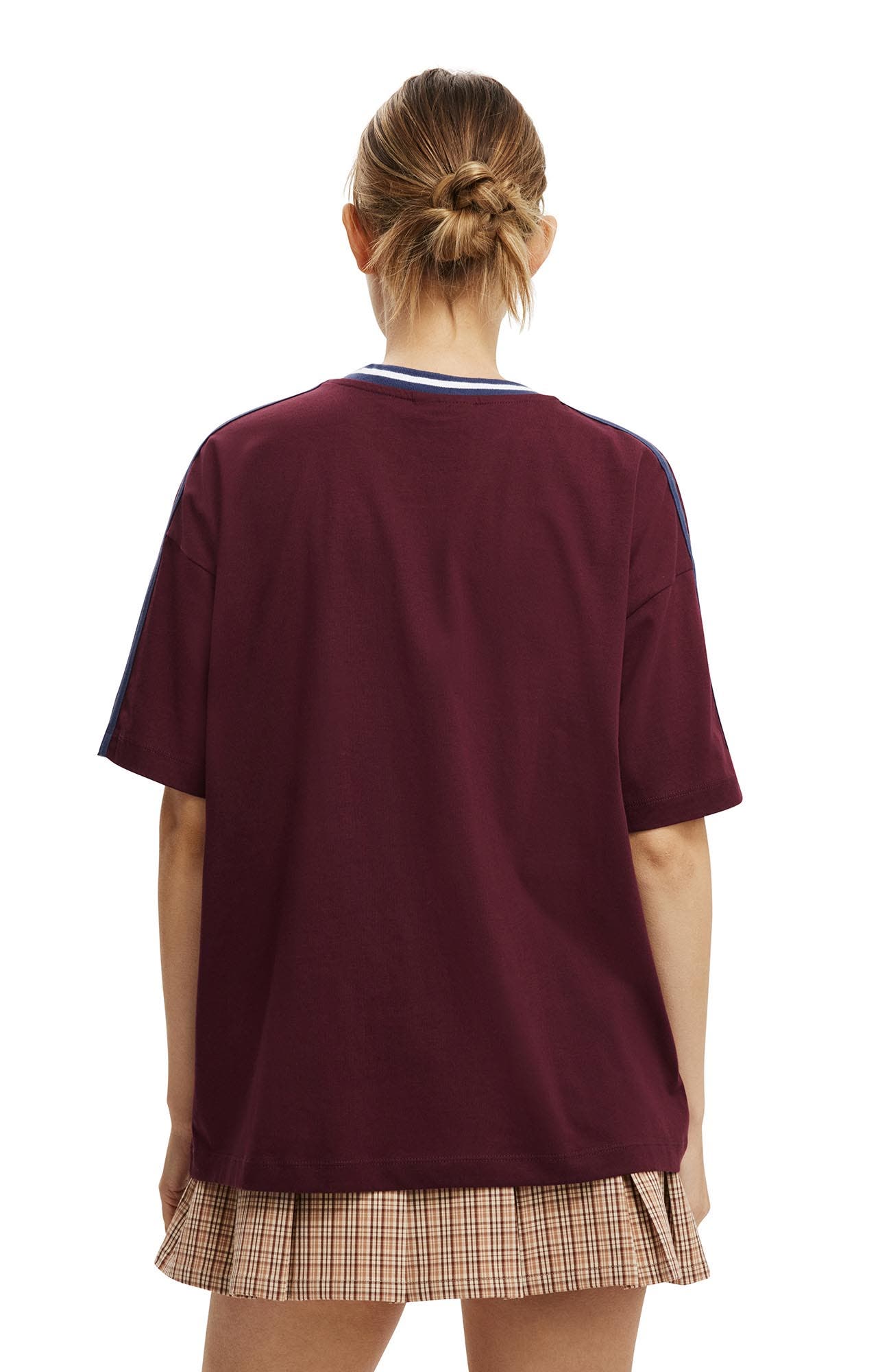 Women's Lcn V Neck Retro Graphic Boxy Tee - image 2