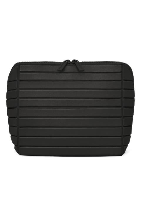 The Medium Traveller Cosmetic Case
